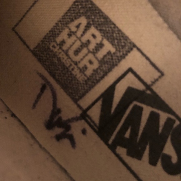 Black & White custom Vans - Picture 4 of 7